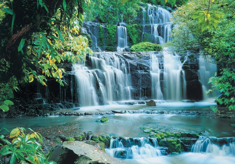 Wasserspiel, Wasserfall - bei Klick zurck zur Motivbersicht